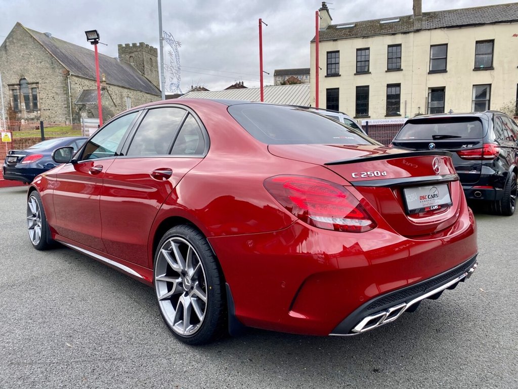 USED 2017 17 MERCEDES-BENZ C CLASS 2.1 C 250 D AMG LINE PREMIUM 4d 204 BHP FULL PANORAMIC GLASS SUNROOF