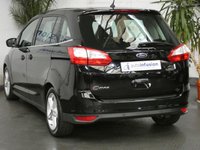 USED 2017 17 FORD GRAND C-MAX 2.0 TITANIUM TDCI 5d 148 BHP SAT NAV PANORAMIC SUNROOF 7 SEATS