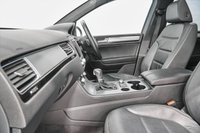 USED 2017 67 VOLKSWAGEN TOUAREG 3.0 V6 R-LINE TDI BLUEMOTION TECHNOLOGY 5d 259 BHP 