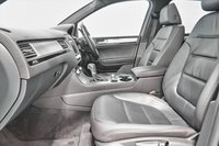 USED 2017 67 VOLKSWAGEN TOUAREG 3.0 V6 R-LINE TDI BLUEMOTION TECHNOLOGY 5d 259 BHP 