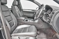 USED 2017 67 VOLKSWAGEN TOUAREG 3.0 V6 R-LINE TDI BLUEMOTION TECHNOLOGY 5d 259 BHP 