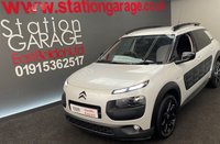 USED 2015 15 CITROEN C4 CACTUS 1.6 BLUEHDI FLAIR 5d 98 BHP BLACK ALLOYS AND PEARL WHITE