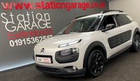 USED 2015 15 CITROEN C4 CACTUS 1.6 BLUEHDI FLAIR 5d 98 BHP BLACK ALLOYS AND PEARL WHITE