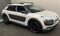 USED 2015 15 CITROEN C4 CACTUS 1.6 BLUEHDI FLAIR 5d 98 BHP BLACK ALLOYS AND PEARL WHITE