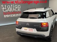USED 2015 15 CITROEN C4 CACTUS 1.6 BLUEHDI FLAIR 5d 98 BHP BLACK ALLOYS AND PEARL WHITE