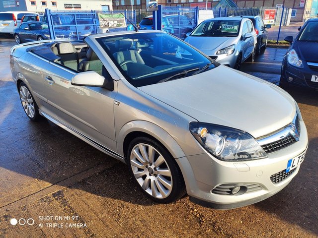 2006 56 VAUXHALL ASTRA 2.0 TWIN TOP DESIGN 3d 200 BHP