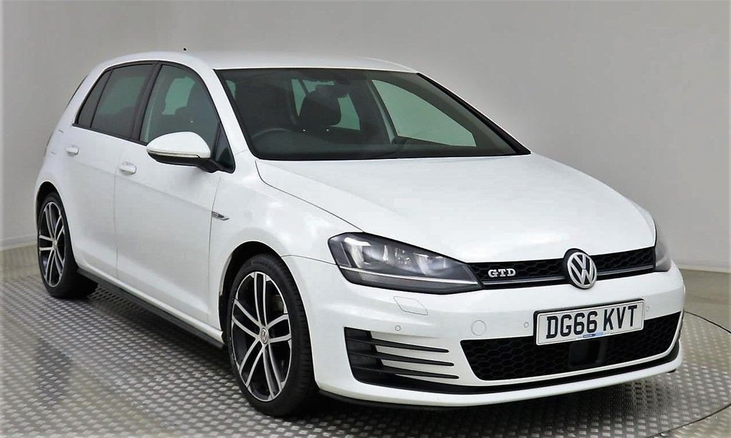 View our VOLKSWAGEN GOLF