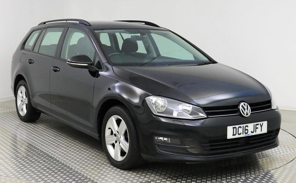 View our VOLKSWAGEN GOLF
