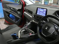 USED 2017 17 PEUGEOT 3008 1.2 PURETECH S/S ALLURE 5d 130 BHP SAT NAV 1 OWNER FSH