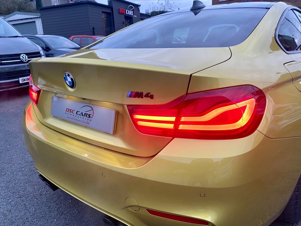 USED 2019 BMW M4 3.0 M4 COMPETITION 2d 444 BHP COMFORT ACCESS/SMART OPENER