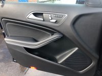 USED 2018 18 MERCEDES-BENZ GLA-CLASS 2.1 GLA 200 D SPORT PREMIUM PLUS 5d 134 BHP VERY HIGH SPECIFICATION WITH THE PANORAMIC ROOF, FULL MERCEDES SERVICE HISTORY