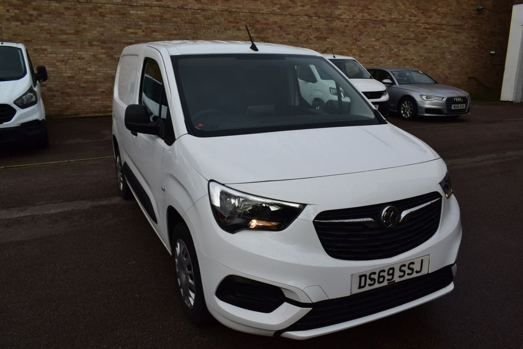 View our VAUXHALL COMBO CARGO