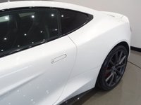 USED 2014 14 ASTON MARTIN VANQUISH 5.9 V12 (565 BHP) TOUCHTRONIC AUTO (2+2)  COUPE 2DR..CARBON..STRATUS WHITE METALLIC..BANG AND OLUFSEN..E/M/HEATED LEATHERS..RED STITCH..R/CAMERA..CERAMIC BRAKES STRATUS WHITE+CARBON+R/CAM+NAV+BANG & OLUFSEN