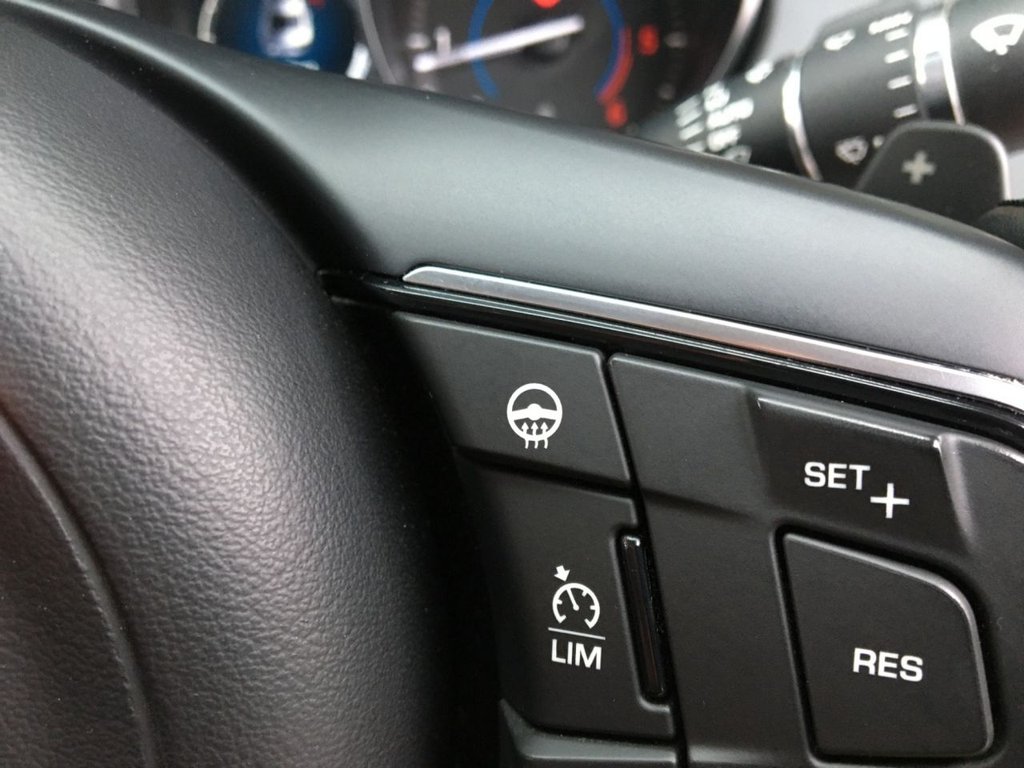 USED 2017 17 JAGUAR XE 2.0 PORTFOLIO 4d 178 BHP 