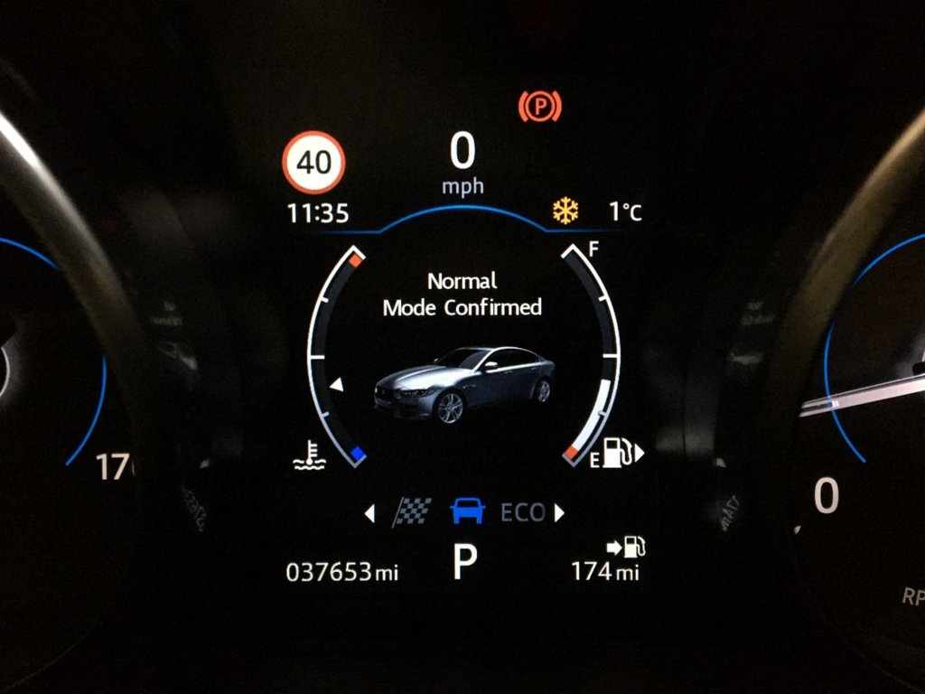 USED 2017 17 JAGUAR XE 2.0 PORTFOLIO 4d 178 BHP 