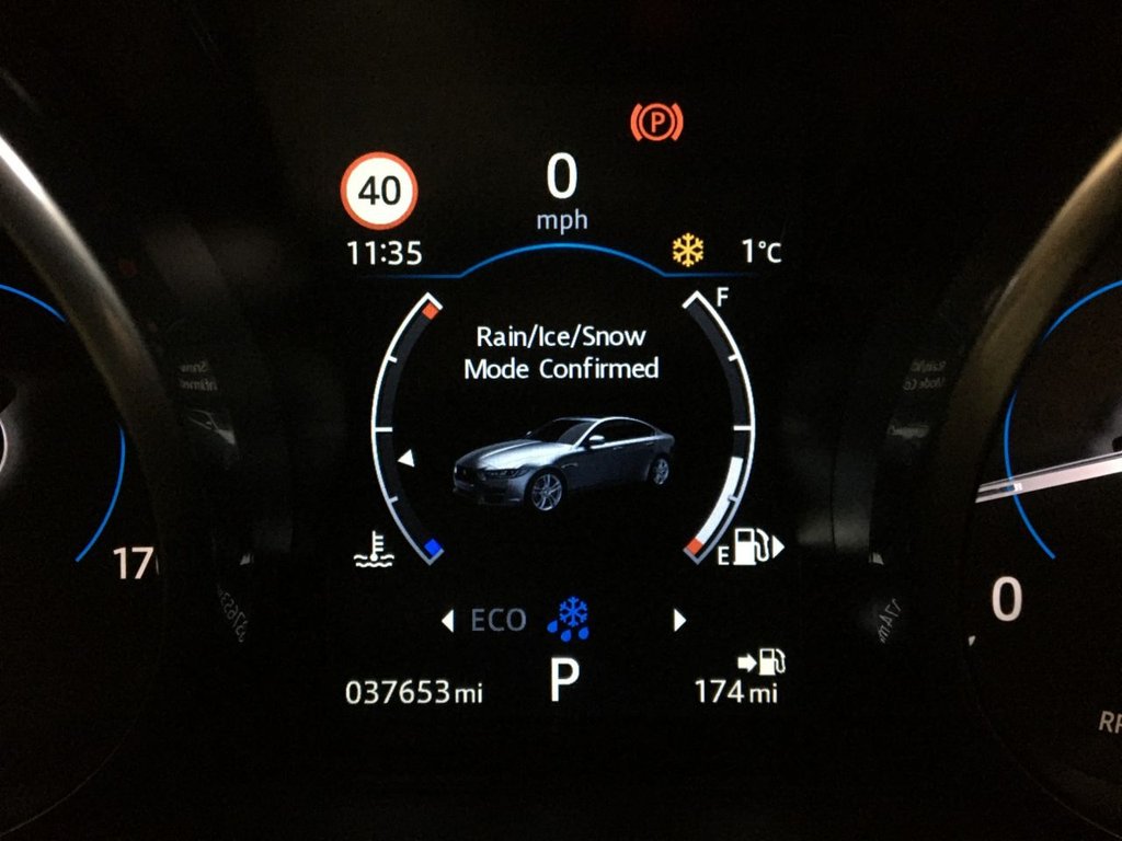 USED 2017 17 JAGUAR XE 2.0 PORTFOLIO 4d 178 BHP 