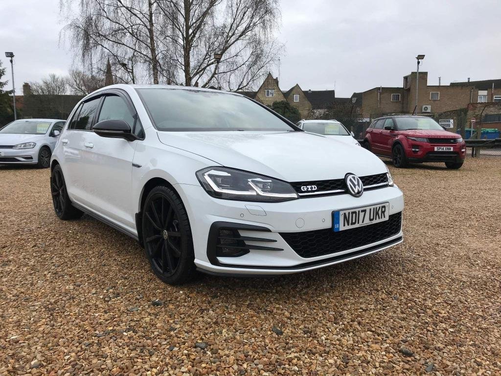 View our VOLKSWAGEN GOLF