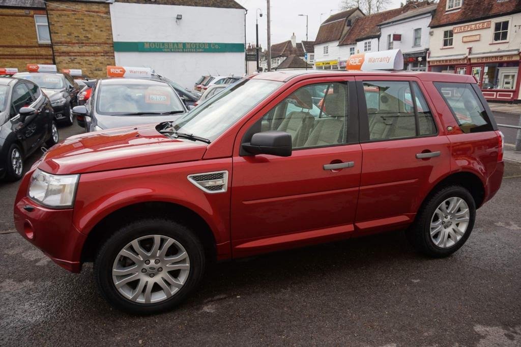 View our LAND ROVER FREELANDER
