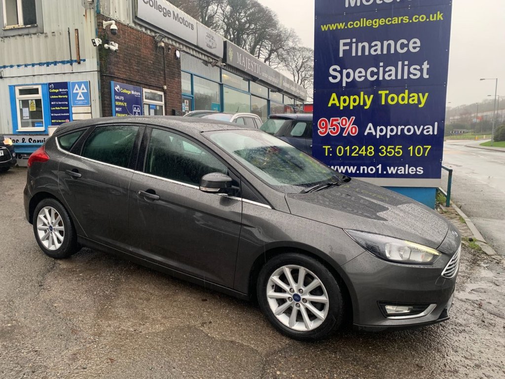 View our FORD FOCUS