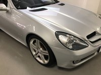 USED 2010 10 MERCEDES-BENZ SLK 1.8 SLK200 KOMPRESSOR 2d 184 BHP * AIR SCARF * SAT NAV * HEATED LEATHER *