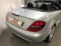 USED 2010 10 MERCEDES-BENZ SLK 1.8 SLK200 KOMPRESSOR 2d 184 BHP * AIR SCARF * SAT NAV * HEATED LEATHER *