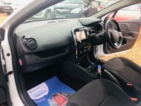 USED 2014 64 RENAULT CLIO 0.9 DYNAMIQUE MEDIANAV ENERGY TCE S/S 5d 90 BHP Stunning in White with Sat Nav and 5 doors