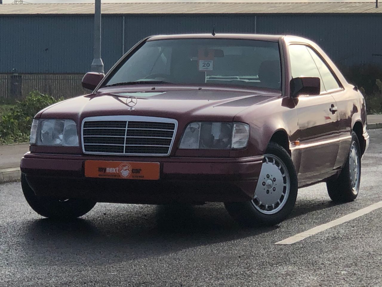 1995 Mercedes Benz E Class E220 2 500