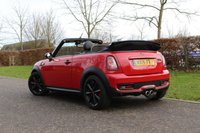 USED 2015 15 MINI CONVERTIBLE 1.6 COOPER S 2d 184 BHP BLACK TRIM, JCW S.WHEEL, CHILI