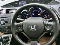 USED 2013 63 HONDA CIVIC 1.8 I-VTEC ES 5d 140 BHP. ONLY 6,600 MILES//REVERSING CAMERA//PRE-REG +1 LADY OWNER//X5 HONDA SERVICE STAMPS 1 RETIRED LOCAL LADY + HONDA UK PRE REG // FULLY HONDA SERVICED \\ ONLY 6,600 MILES