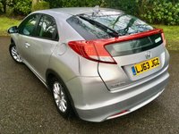 USED 2013 63 HONDA CIVIC 1.8 I-VTEC ES 5d 140 BHP. ONLY 6,600 MILES//REVERSING CAMERA//PRE-REG +1 LADY OWNER//X5 HONDA SERVICE STAMPS 1 RETIRED LOCAL LADY + HONDA UK PRE REG // FULLY HONDA SERVICED \\ ONLY 6,600 MILES