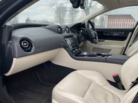 USED 2015 65 JAGUAR XJ 3.0 D V6 PORTFOLIO 4d 275 BHP STUNNING++MUST READ++ULEZ COMPLIANT