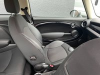 USED 2011 60 MINI HATCH COOPER 1.6 COOPER 3d 122 BHP 3 Door, Manual, Petrol, In Very Good Condition. Full Service History (BMW till 2017) 100,000 Miles, MOT till August 2021, Chilli Pack