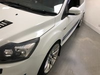 USED 2010 60 FORD FOCUS 2.5 ST-2 3d 223 BHP * LOW MILES * PARKING SENSORS * 19 INCH ALLOY WHEELS *