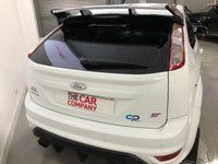 USED 2010 60 FORD FOCUS 2.5 ST-2 3d 223 BHP * LOW MILES * PARKING SENSORS * 19 INCH ALLOY WHEELS *