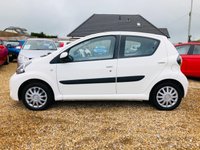 USED 2013 63 TOYOTA AYGO 1.0 VVT-I MOVE 5d 68 BHP Low mileage 5 door petrol with FSH and in built Sat Nav