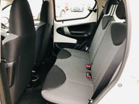 USED 2013 63 TOYOTA AYGO 1.0 VVT-I MOVE 5d 68 BHP Low mileage 5 door petrol with FSH and in built Sat Nav