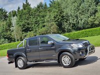 USED 2011 61 TOYOTA HI-LUX 3.0 INVINCIBLE 4X4 D-4D DCB 169 BHP SAT NAV + LEATHER + BULL BARS