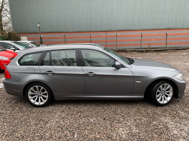 View our BMW 3 SERIES