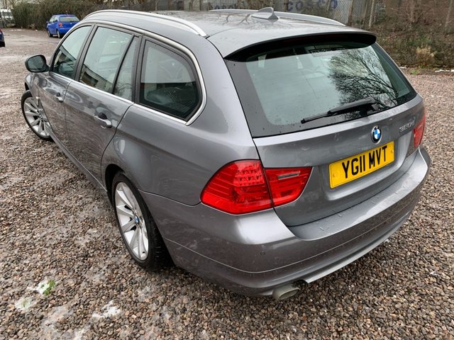 View our BMW 3 SERIES