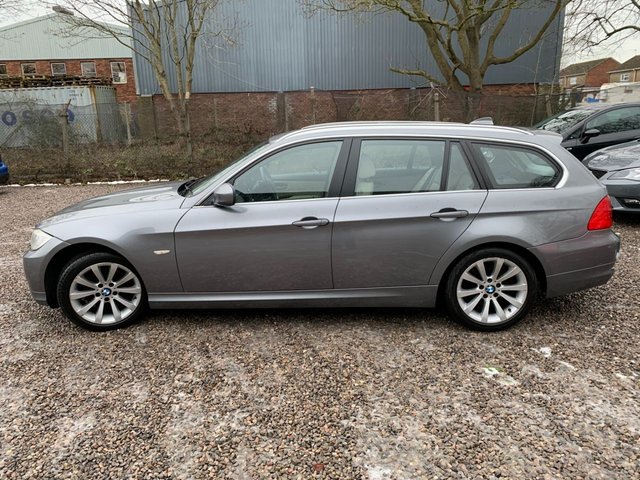 View our BMW 3 SERIES