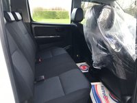 USED 2014 14 TOYOTA HI-LUX 2.5 ACTIVE 4X4 D-4D DCB 142 BHP NO VAT ** CHOICES OF 4X4 IN STOCK !