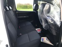USED 2014 14 TOYOTA HI-LUX 2.5 ACTIVE 4X4 D-4D DCB 142 BHP NO VAT ** CHOICES OF 4X4 IN STOCK !