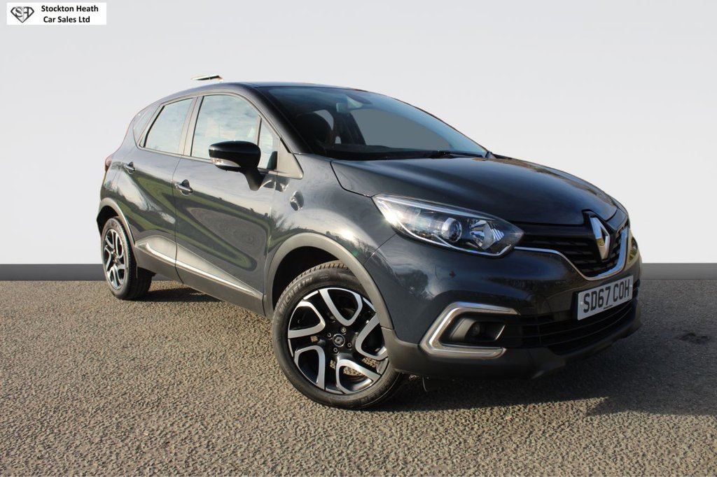 View our RENAULT CAPTUR