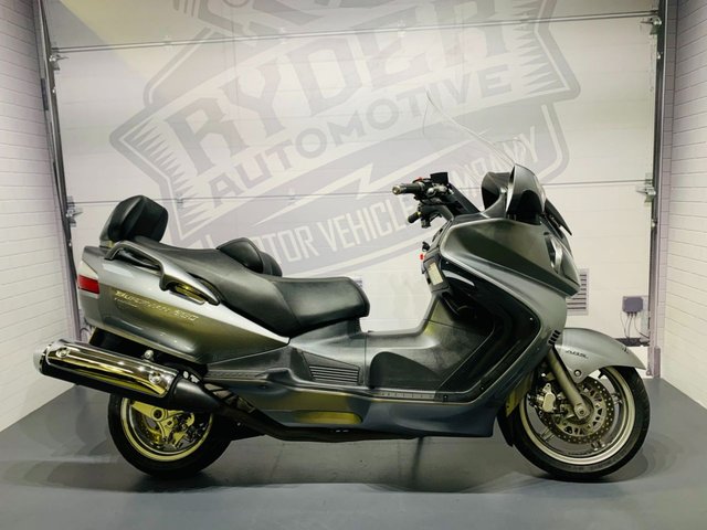2011 11 Suzuki Burgman 650 EXECUTIVE