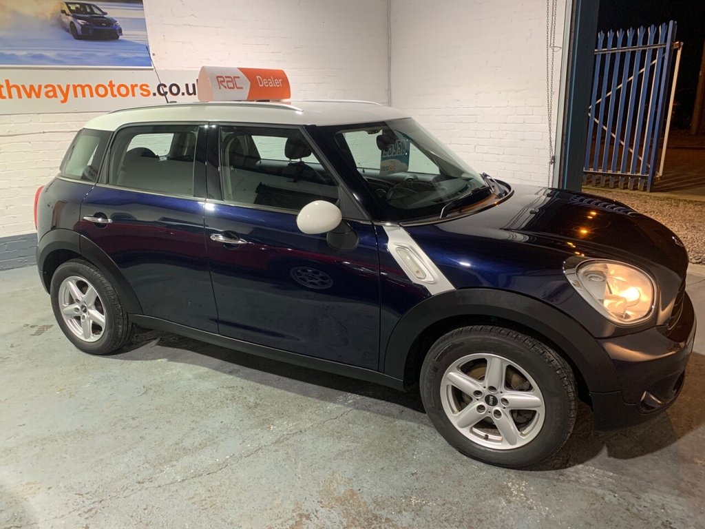 View our MINI COUNTRYMAN