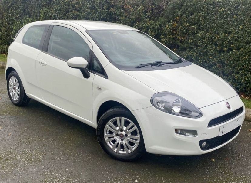 View our FIAT PUNTO