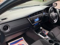 USED 2014 B TOYOTA AURIS 1.6 VALVEMATIC ICON PLUS 5d 130 BHP AURIS 'ICON PLUS' AUTOMATIC 5DR MULTI-DRIVE , 2 FORMER KEEPERS ONLY 33,000 MILES FROM NEW WITH HISTORY, TUNGSTEN BLUE METALLIC - PRICED TO SELL @ ONLY &pound;7495.00
