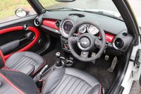 USED 2013 13 MINI CONVERTIBLE 1.6 JOHN COOPER WORKS 2d 208 BHP WHITE SILVER, H/K, LTHR, NAV