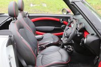 USED 2013 13 MINI CONVERTIBLE 1.6 JOHN COOPER WORKS 2d 208 BHP WHITE SILVER, H/K, LTHR, NAV