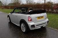 USED 2013 13 MINI CONVERTIBLE 1.6 JOHN COOPER WORKS 2d 208 BHP WHITE SILVER, H/K, LTHR, NAV